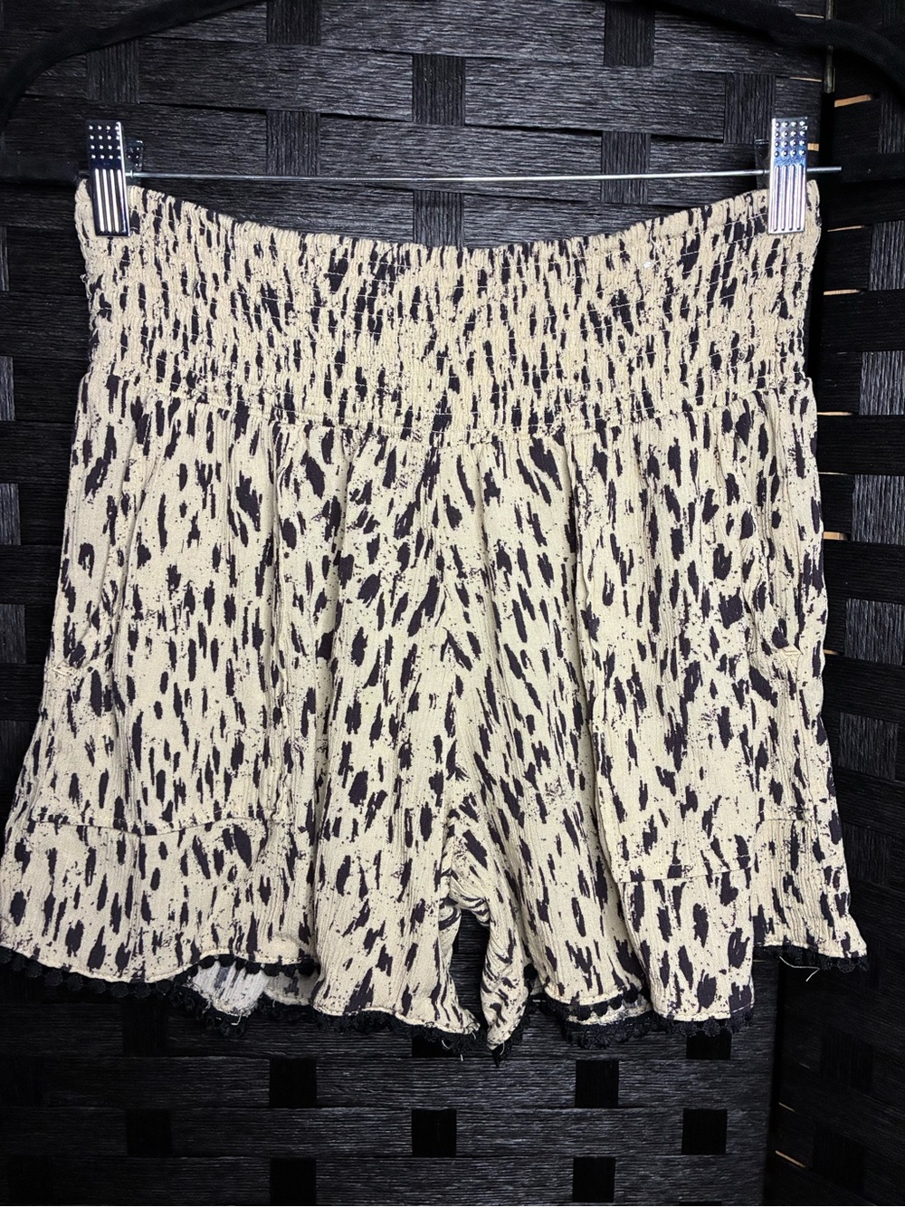 Three Dots Cream and Black Printed Smocked-Waist Shorts